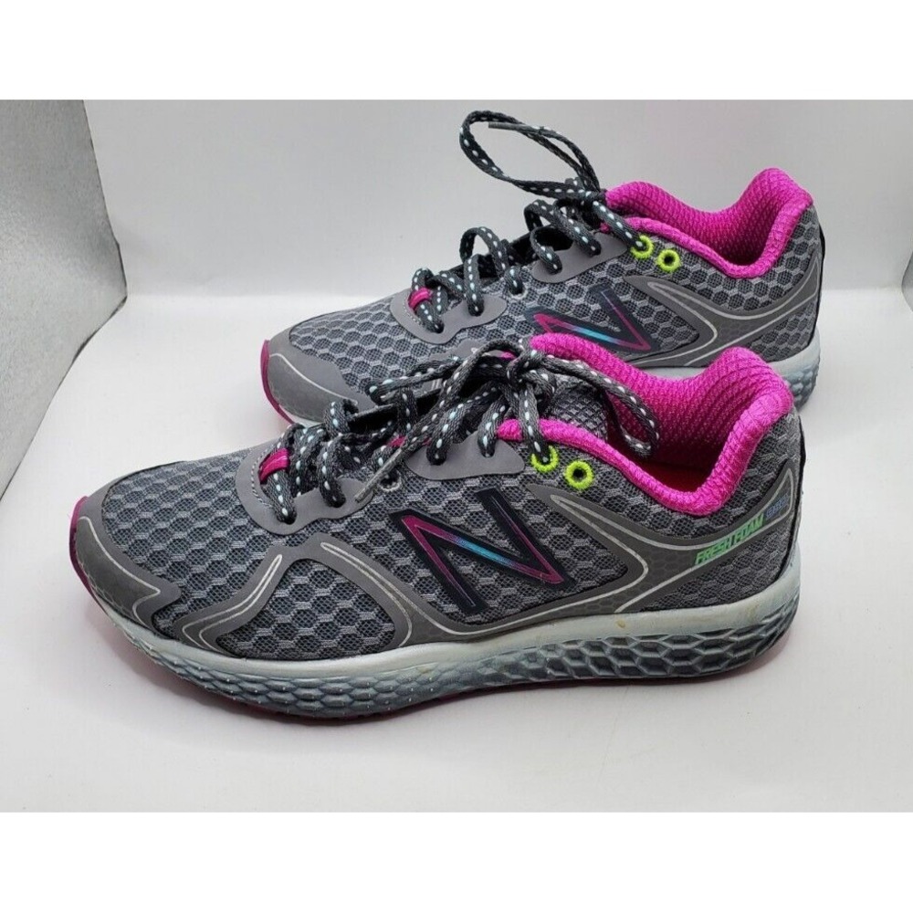 Girls New Balance Running Shoes Size 5.5